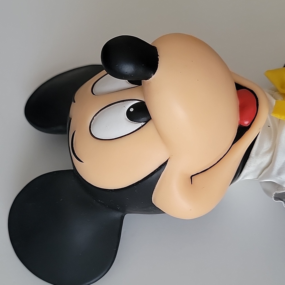 Mickey Mouse - Picture 8 of 9